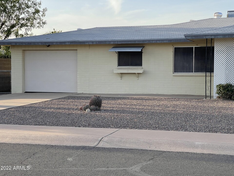 6046 E Albany St in Mesa, AZ - Foto de edificio