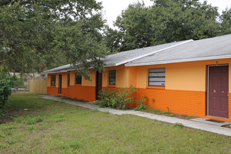 Sunny View Apartments in Dunedin, FL - Foto de edificio - Building Photo