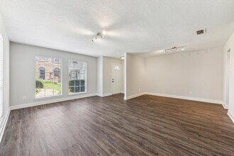 1107 Country Pl Dr in Houston, TX - Building Photo - Building Photo