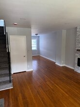 2231 Graythorn Rd in Middle River, MD - Foto de edificio - Building Photo