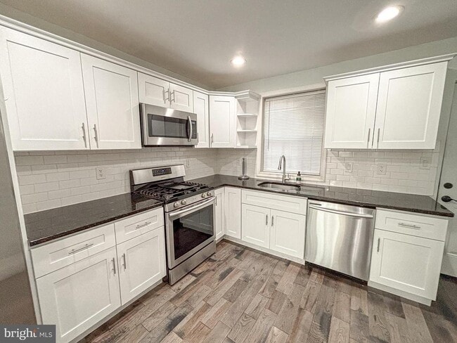 1135 S Mole St in Philadelphia, PA - Building Photo - Building Photo