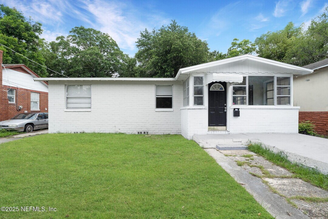 1321 W 12th St in Jacksonville, FL - Building Photo
