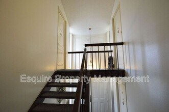 31578 Agoura Rd in Westlake Village, CA - Building Photo - Building Photo