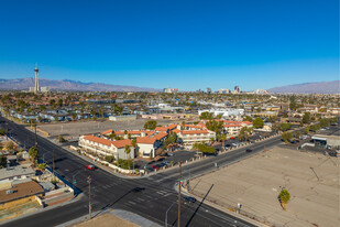 Valley Del Paradiso in Las Vegas, NV - Building Photo - Building Photo