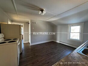 131 College Ave in Waterville, ME - Building Photo - Building Photo