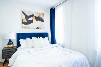 220 E 49th St-Unit -FL4-ID379483P in New York, NY - Building Photo - Building Photo