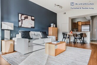 2400 M St NW in Washington, DC - Building Photo - Building Photo