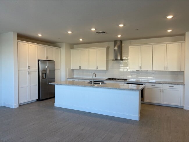 1144 Caraballo Dr
