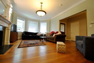 43 Addington Rd, Unit 1 in Brookline, MA - Foto de edificio - Building Photo