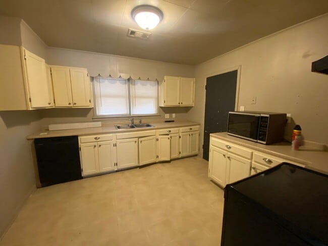 1340 Western St in Jonesboro, AR - Building Photo - Building Photo