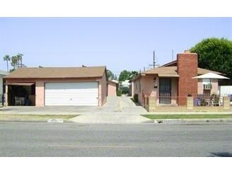 6727 Perry Rd in Bell Gardens, CA - Building Photo