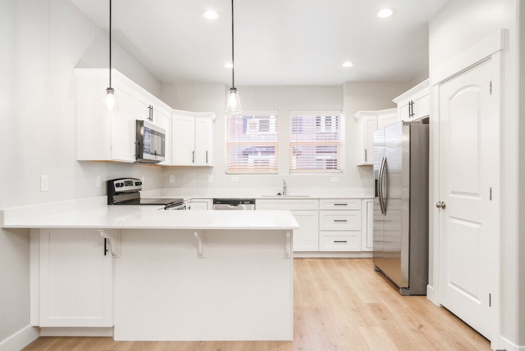 1346 N 3790 W in Lehi, UT - Foto de edificio