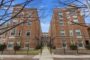 7318 N Honore St in Chicago, IL - Building Photo