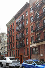 86 E Third St in New York, NY - Building Photo - Primary Photo