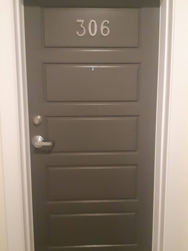 property at 85 Fieldstone Ct