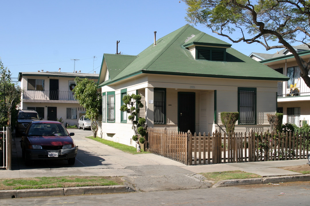 1117 Stanley Ave in Long Beach, CA - Building Photo