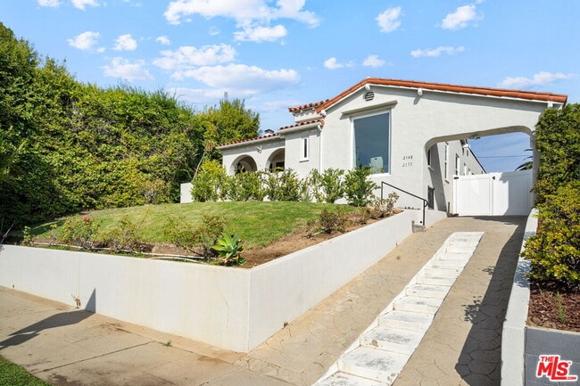 2148 Prosser Ave in Los Angeles, CA - Building Photo - Building Photo