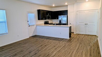 313 Soapstone Pass in Maxwell, TX - Building Photo - Building Photo