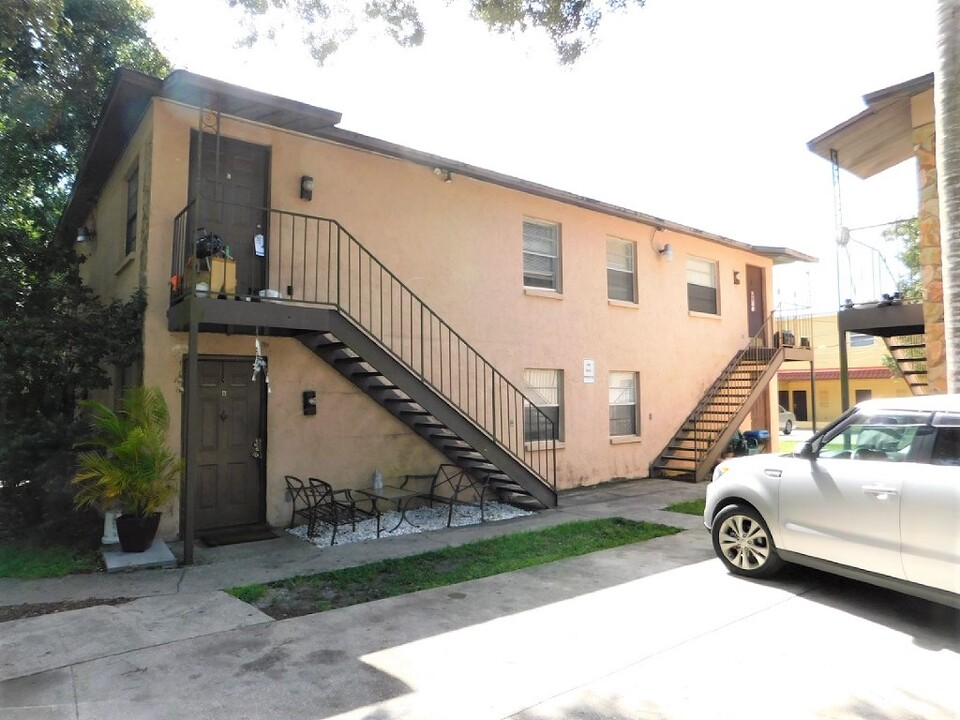 1221 E Mohawk Ave in Tampa, FL - Building Photo