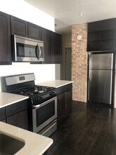 3530 North Kilbourn Avenue, Unit 1st FL in Chicago, IL - Building Photo - Building Photo
