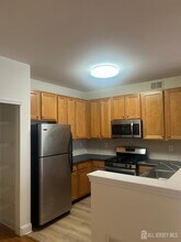 2 Samuel Cir in Sayreville, NJ - Building Photo - Building Photo