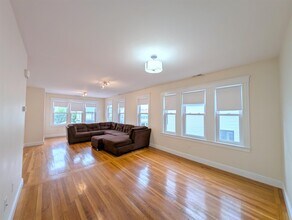 7 Bonner Ave in Medford, MA - Building Photo - Building Photo