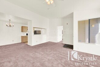 1201 Glen Cove Pkwy, Unit Apt 1407 in Vallejo, CA - Foto de edificio - Building Photo