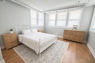 3155 W Augusta Blvd in Chicago, IL - Building Photo - Building Photo