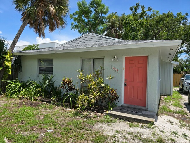 property at 1038 25th St