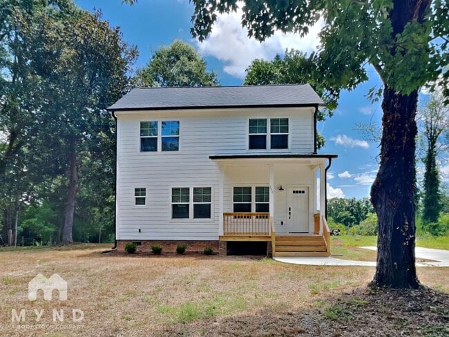150 Roxie Ln