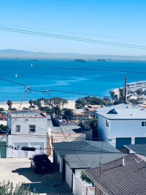 711 W 35th St in San Pedro, CA - Foto de edificio