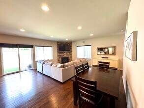 4833 155th Pl SW in Edmonds, WA - Building Photo - Building Photo