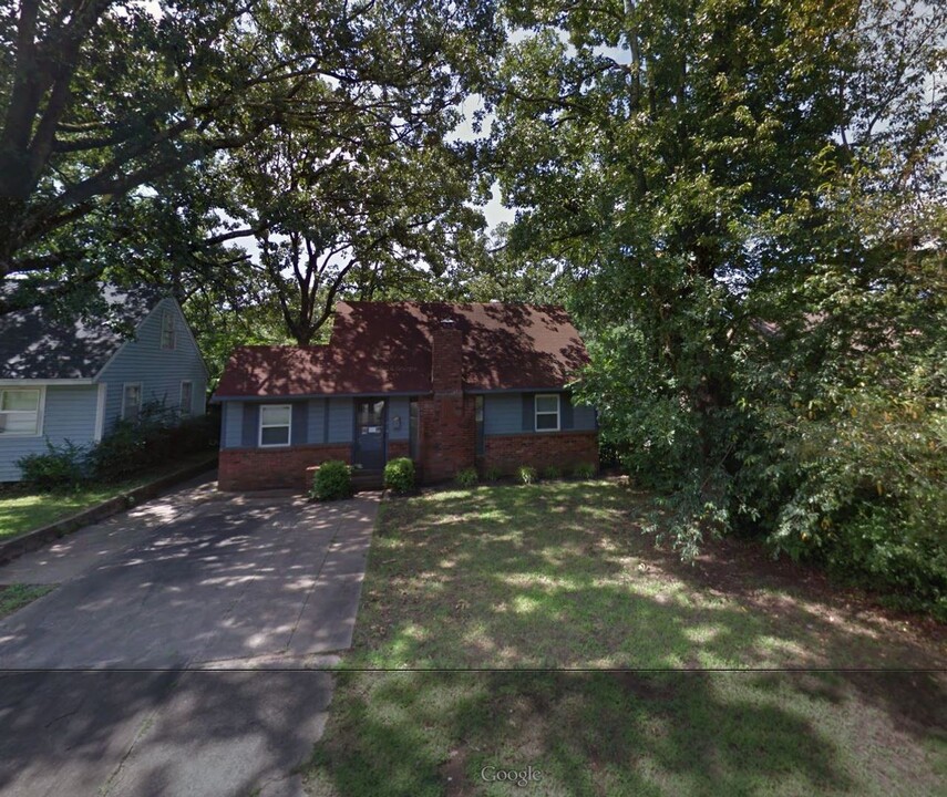 400 W 51st St in North Little Rock, AR - Building Photo