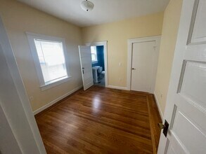 3751 Latimer Pl in Oakland, CA - Building Photo - Building Photo