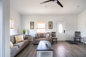 920 17th St, Unit ID1385489P in Port Bolivar, TX - Foto de edificio - Building Photo