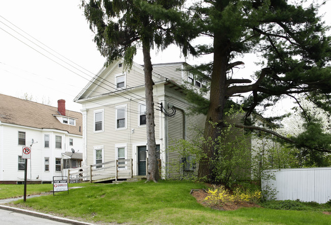 40 Court St in Bath, ME - Foto de edificio - Building Photo