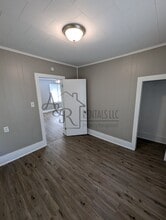 908 E 8th St in Pittsburg, KS - Building Photo - Building Photo