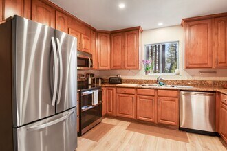 235 Pelton Ln in Incline Village, NV - Building Photo - Building Photo