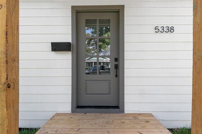 5338 Pease St in Houston, TX - Building Photo - Building Photo