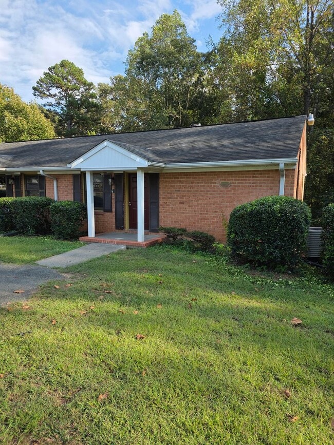 property at 1440 5th St