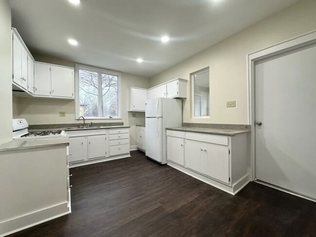 property at 2824 N Penn Ave