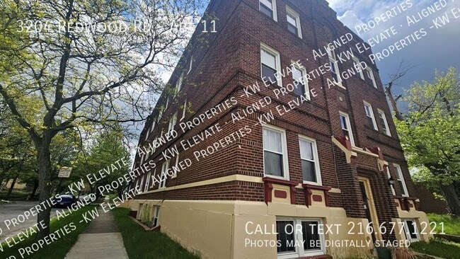 property at 3204 Redwood Rd
