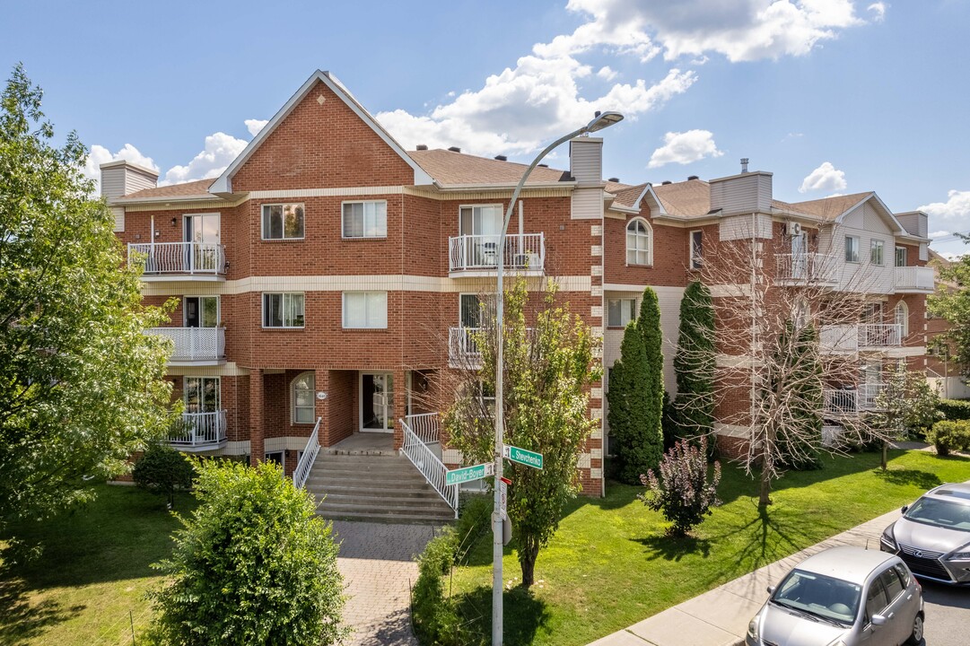 1640 David-Boyer Rue in Montréal, QC - Building Photo