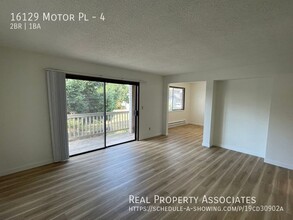 16129 Motor Pl in Lynnwood, WA - Building Photo - Building Photo