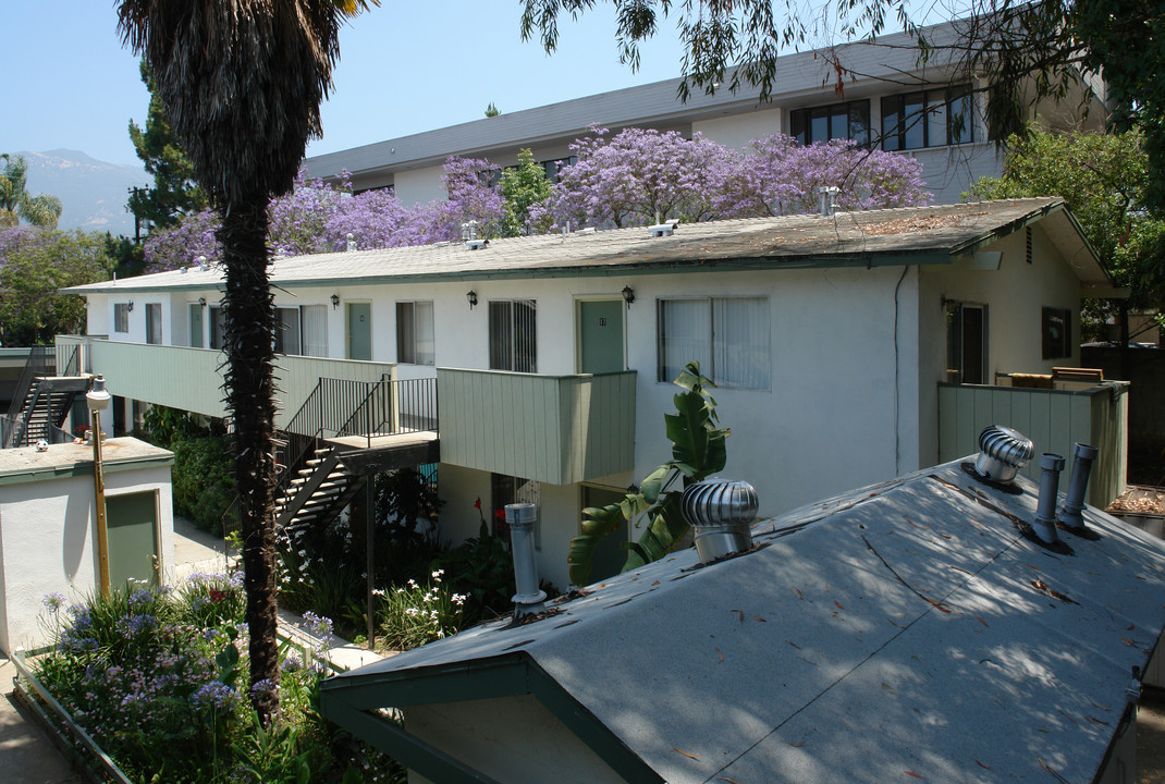 3963 Via Lucero in Santa Barbara, CA - Building Photo