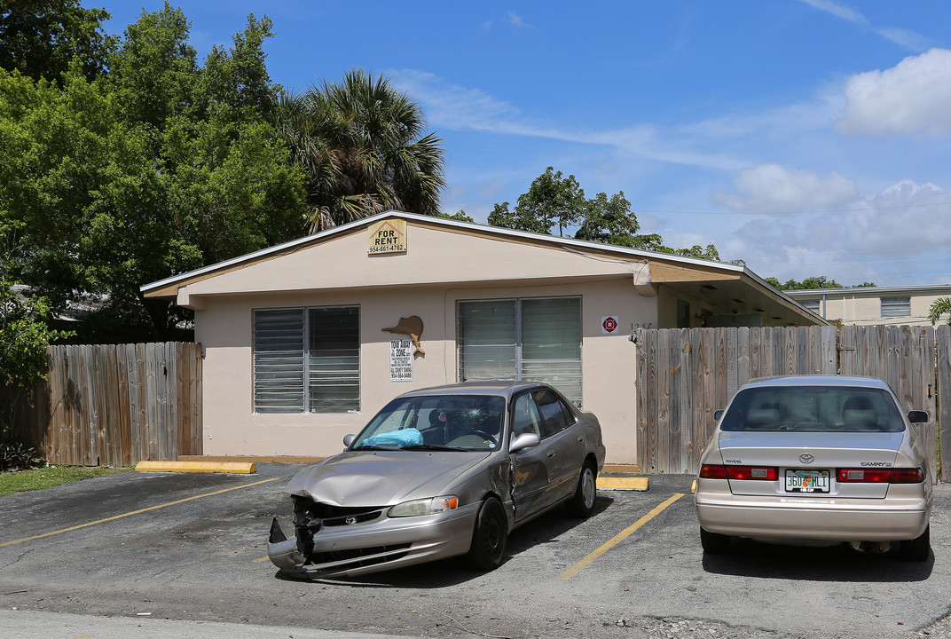 1337 NE 5th Ter in Fort Lauderdale, FL - Building Photo