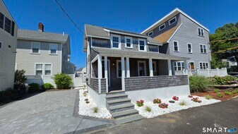 47 Cosey Beach Ave in East Haven, CT - Building Photo