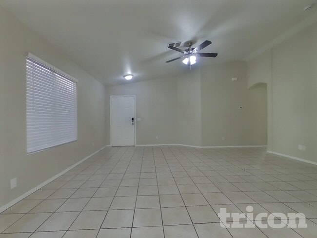 2022 E Winston Dr in Phoenix, AZ - Building Photo - Building Photo