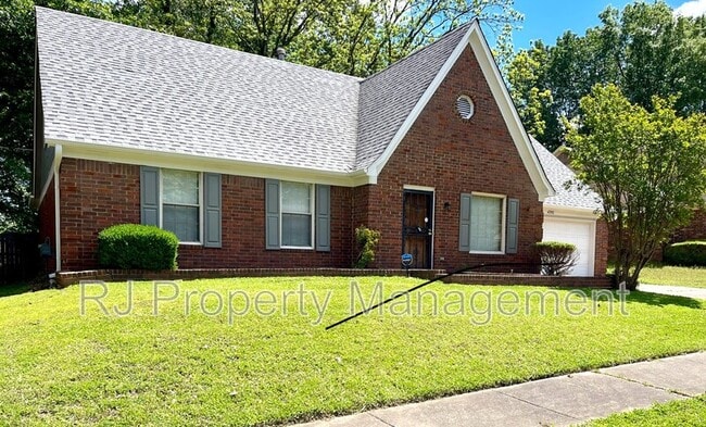 4592 Tracy Lynn Dr in Memphis, TN - Building Photo - Building Photo