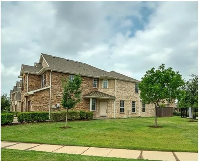 5899 Clearwater Dr in The Colony, TX - Building Photo - Building Photo